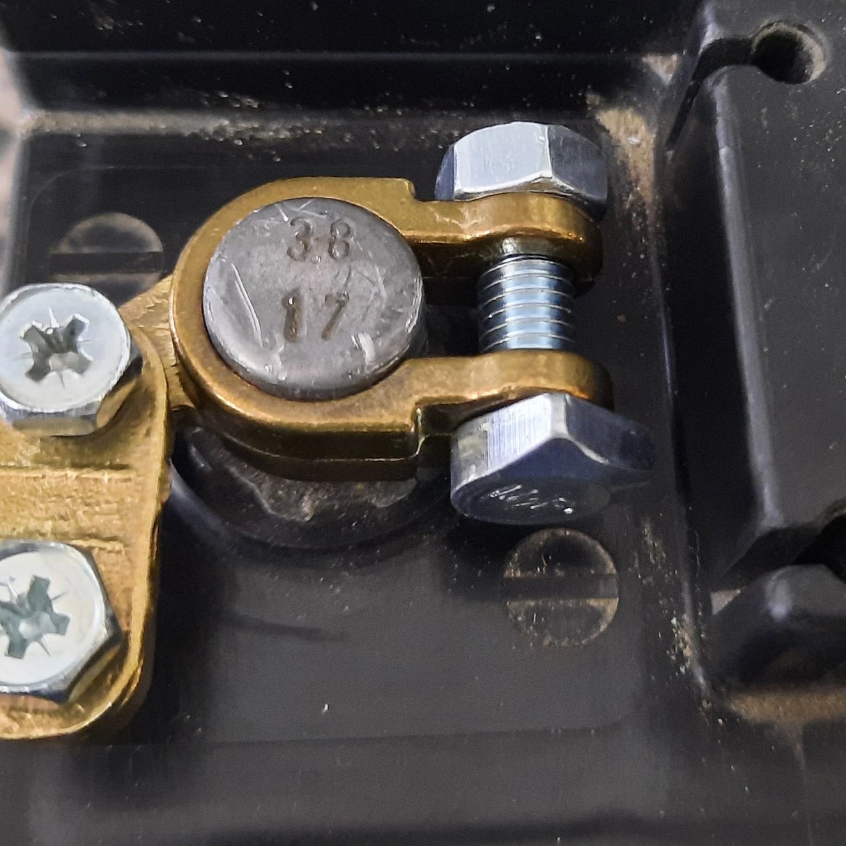 Battery Terminal Clamp